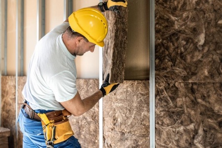 Guide pratique pour réussir la pose de cloisons dans votre habitation