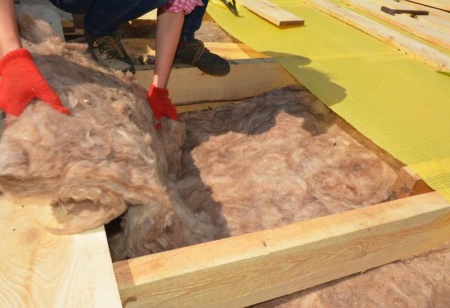 Quels mat&eacute;riaux choisir pour une isolation efficace des combles &agrave; B&eacute;chy ?